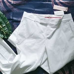 Banana Republic white size 4P pants never worn NWT